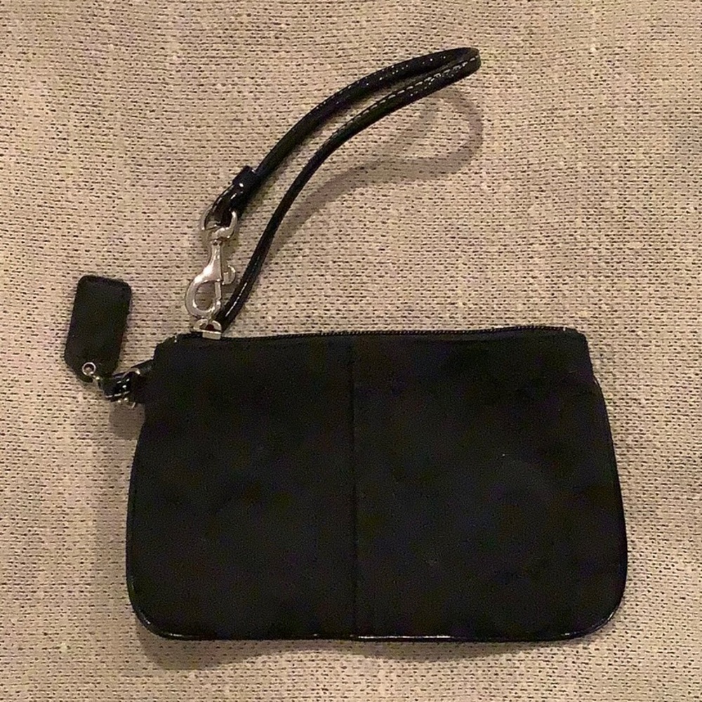 NEVER USED Coach wristlet